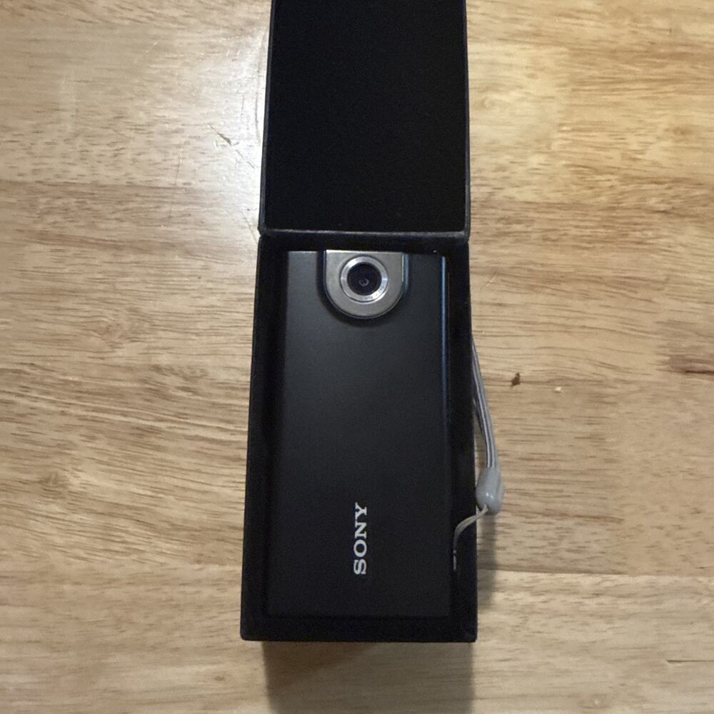 Sony Bloggie MHS-FS1 HD Pocket Digital Camera Camcorder Built-In USB Tested